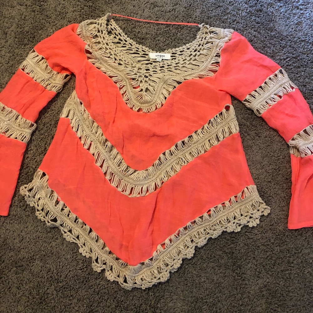 Cute fall long sleeve top. Worn once